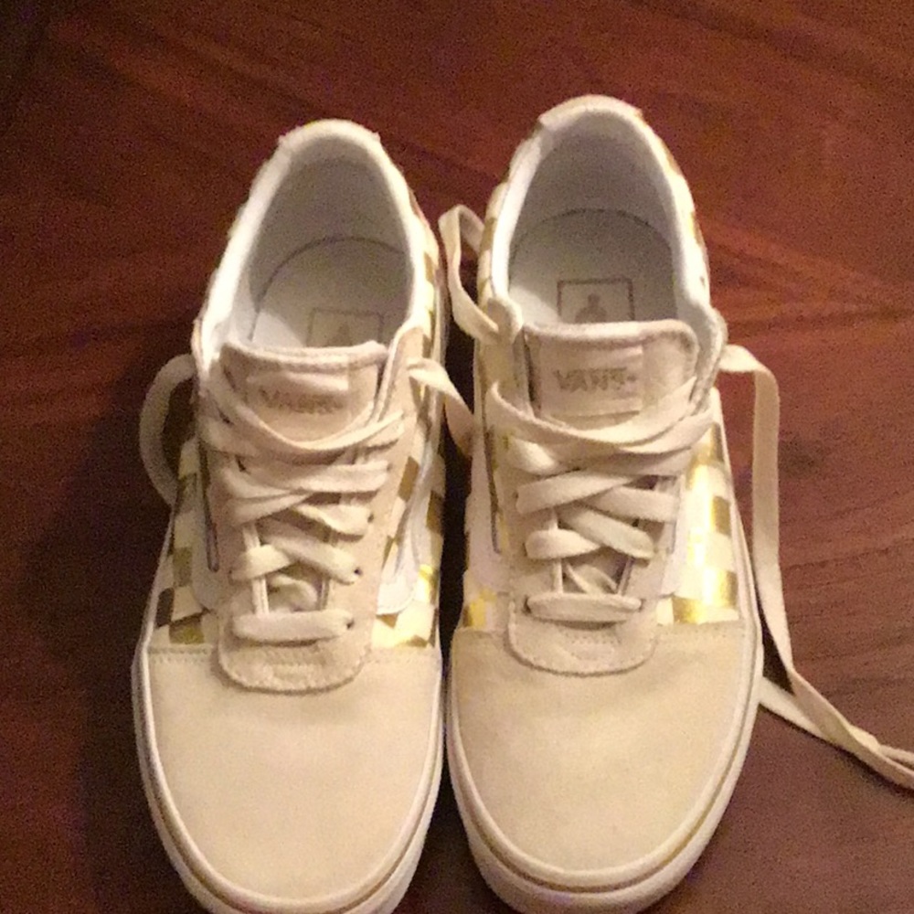 Off-White low top checkerboard vans